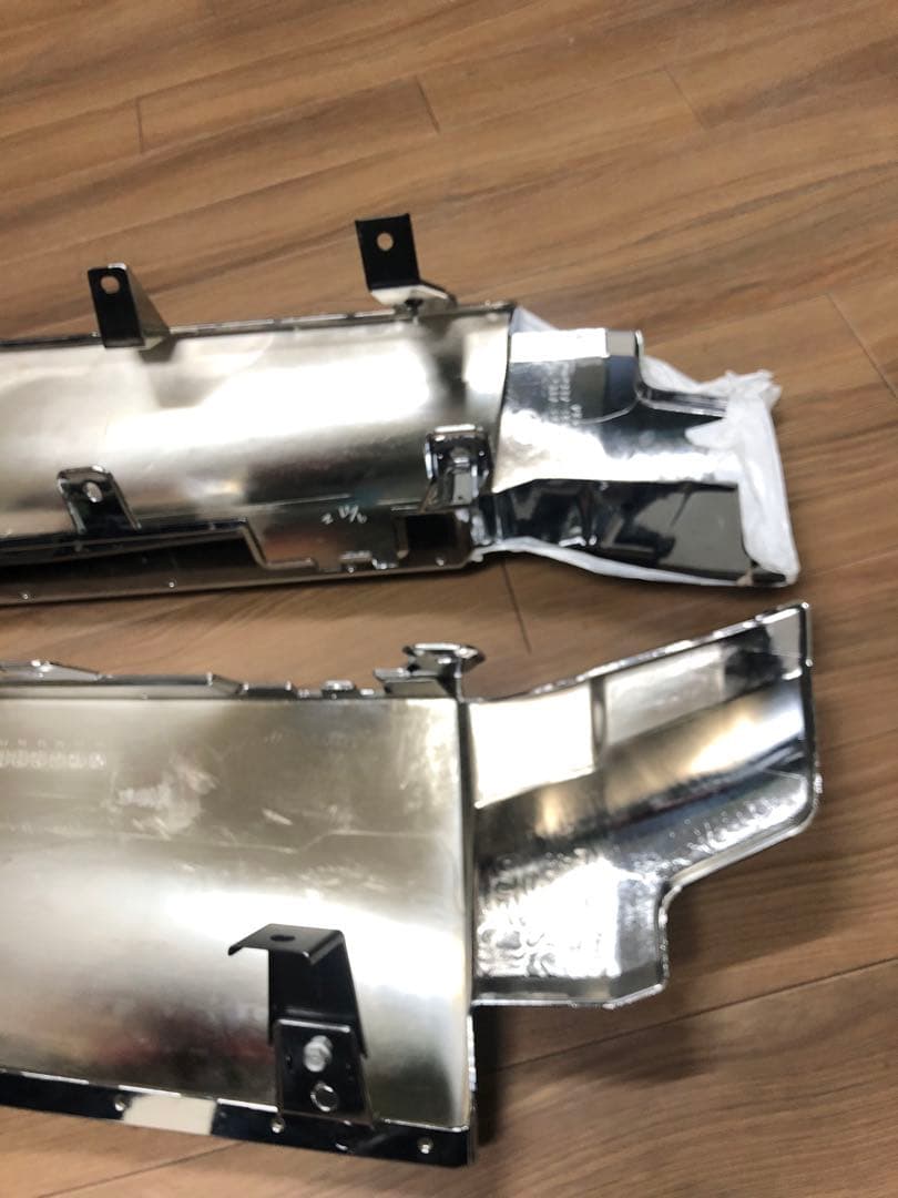 ud クオン純正コーナーメッキパネルセット