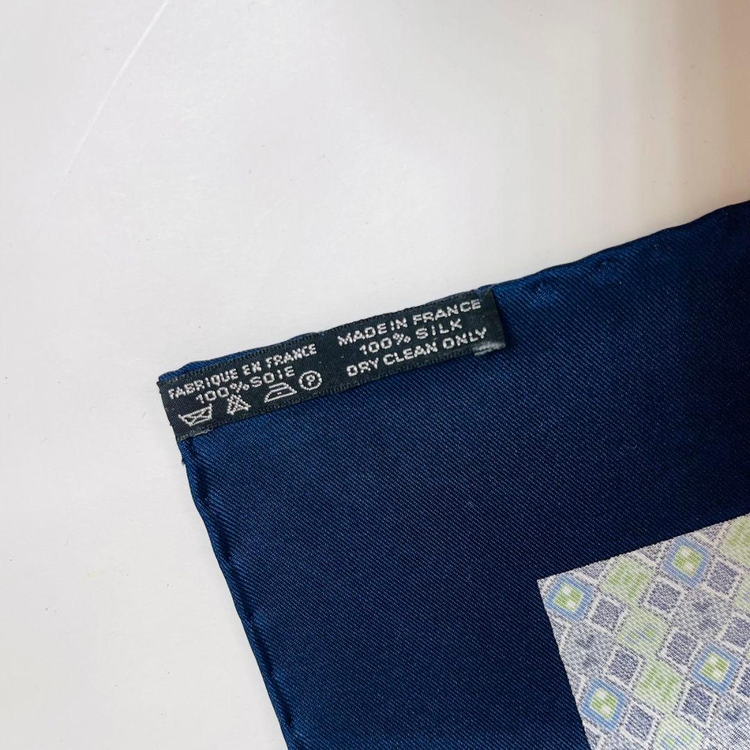 極美品 エルメス プチカレ スカーフ ポケットチーフ ネイビー ブルー