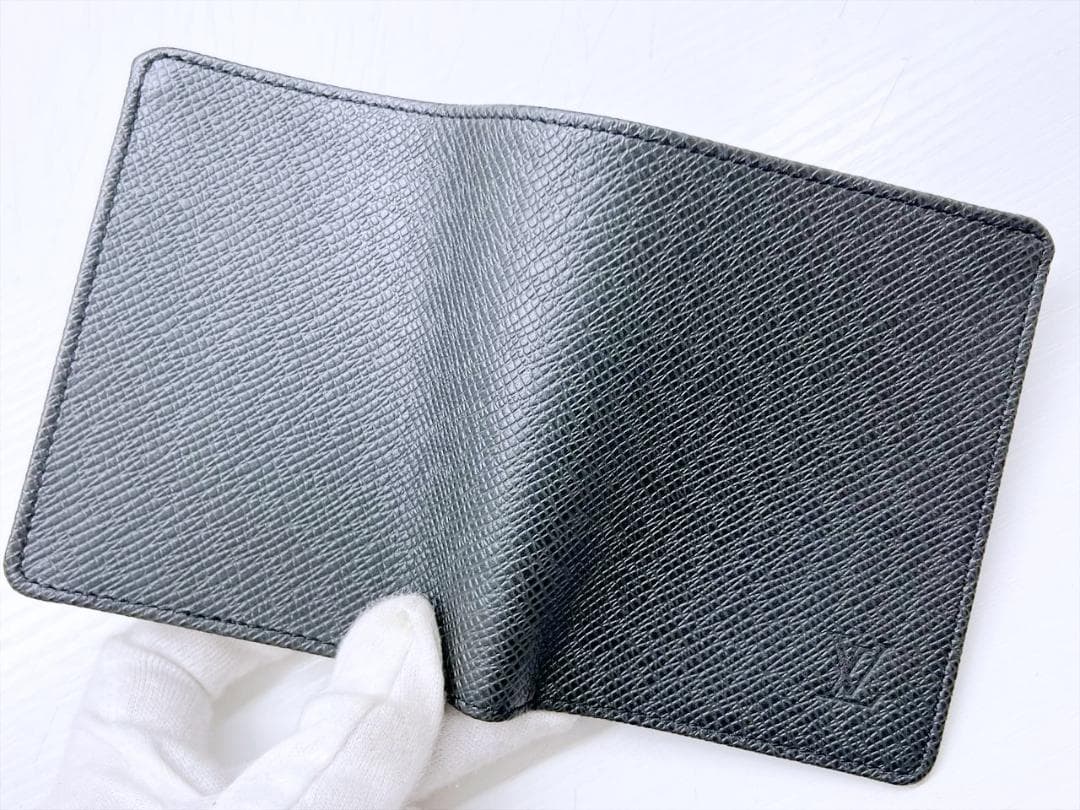 使用感なし ルイヴィトン タイガ マジェラン 二つ折り財布 M30552