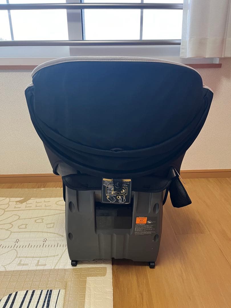 ［美品］Combi クルムーヴスマート ISOFIX チャイルドシート