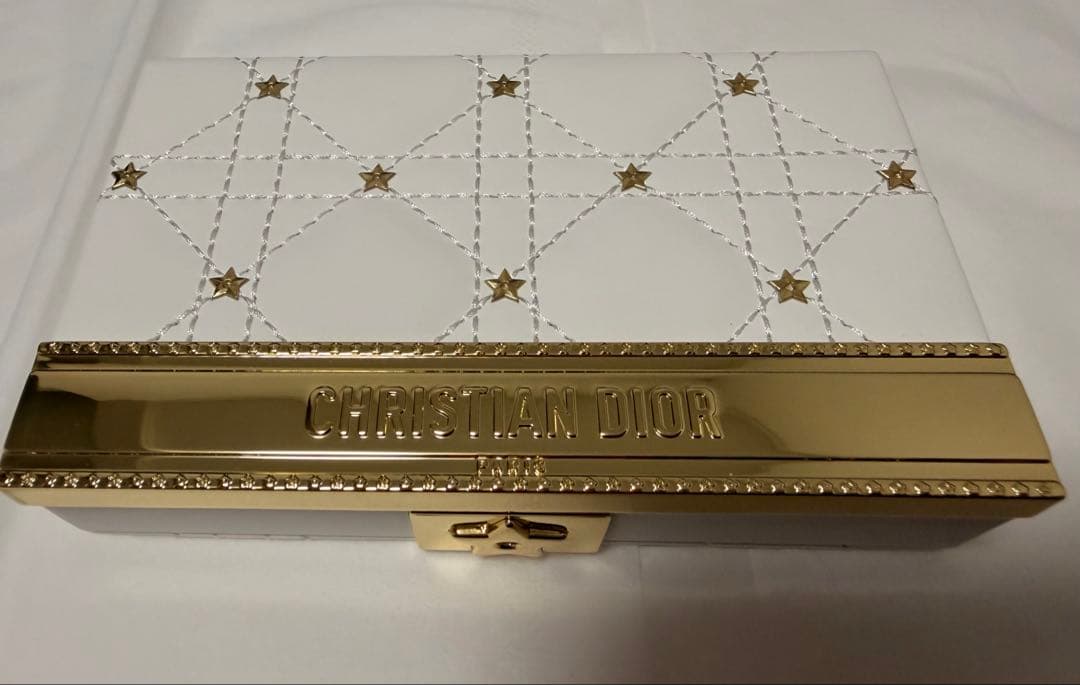 ディオール　アイシャドウパレット　クリスマスコフレ2025