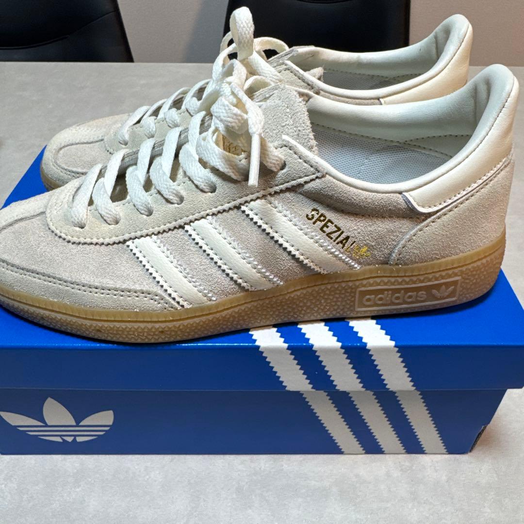 完売品　アディダス　スペツィアル adidas 23.5