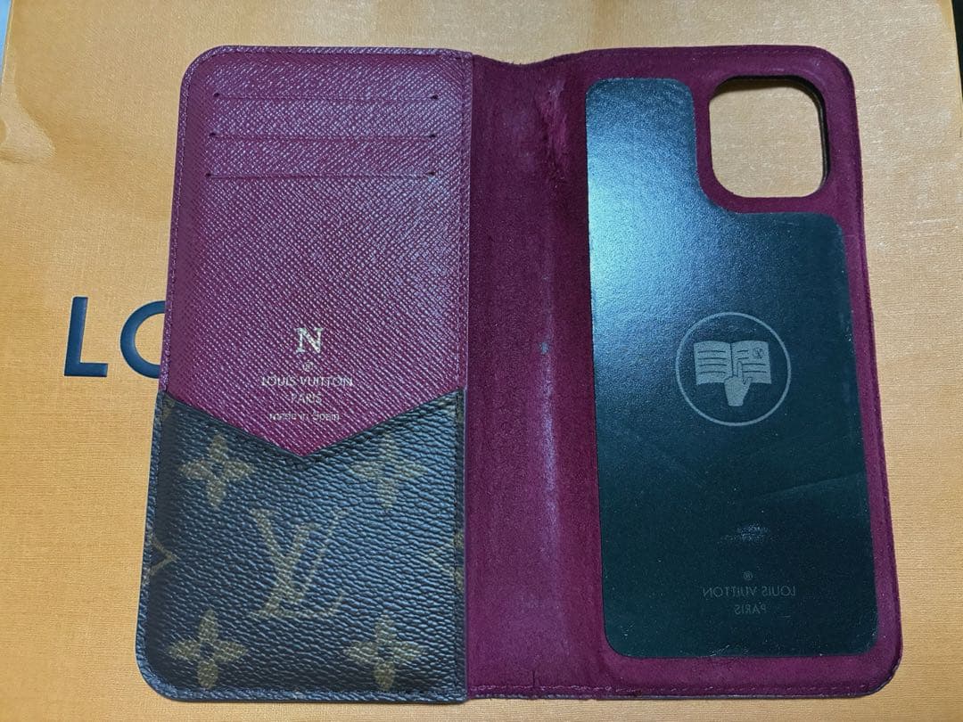 LOUIS VUITTON 手帳型　iPhoneケース