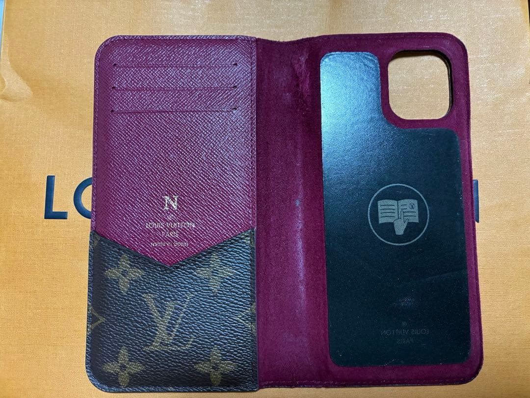LOUIS VUITTON 手帳型　iPhoneケース