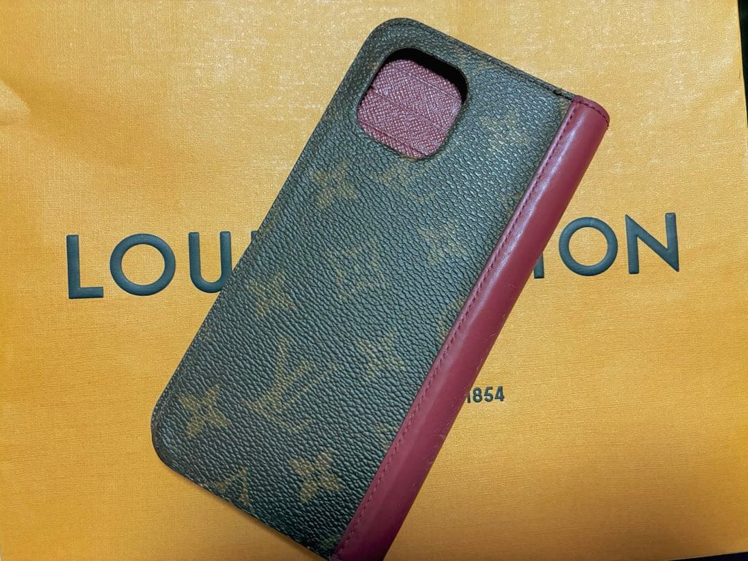 LOUIS VUITTON 手帳型　iPhoneケース