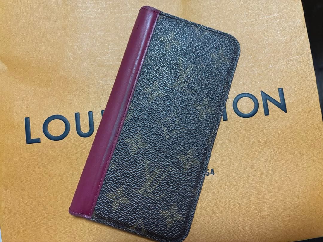 LOUIS VUITTON 手帳型　iPhoneケース