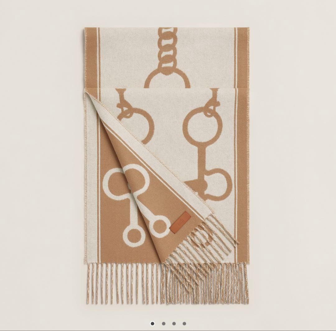 新品未使用　エルメス　HERMES レディース　マフラー 《モール》