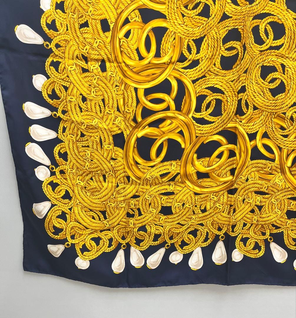 CHANEL ネイビー ゴールド スカーフ ココマークアクセサリー柄 シャネル