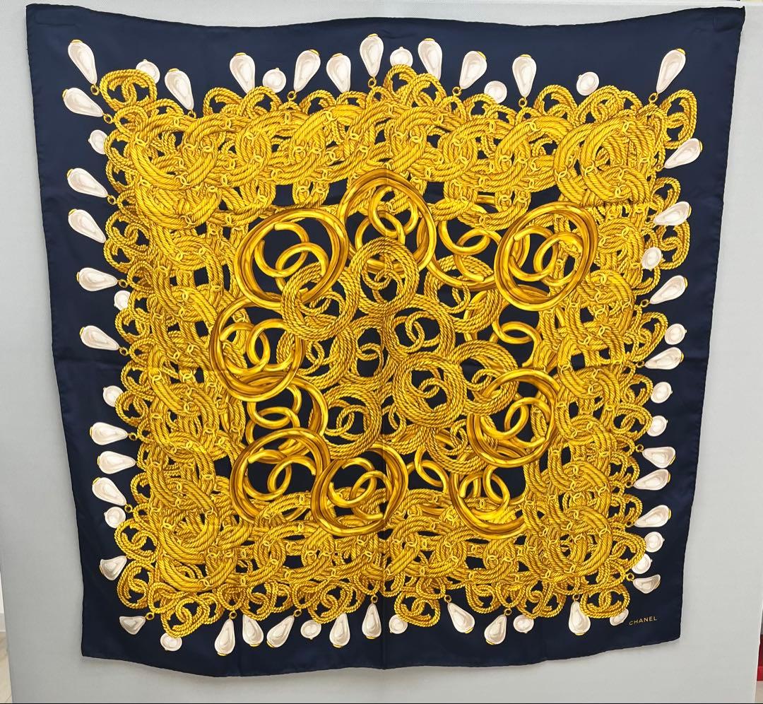 CHANEL ネイビー ゴールド スカーフ ココマークアクセサリー柄 シャネル