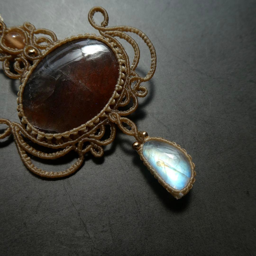 レアカラーサンストーン・レインボームーンストーンのマクラメネックレス