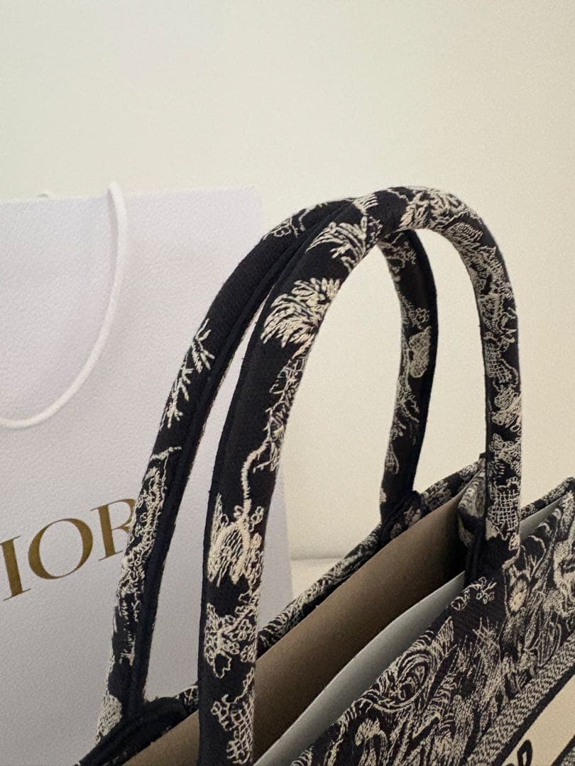 【新品未使用】Dior Book Tote バッグ ミディアム