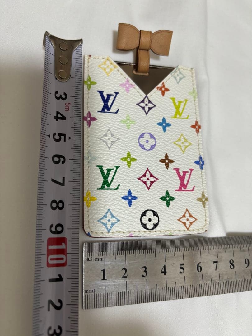 LOUIS VUITTON ルイヴィトン　マルチカラーミラー　正規品中古①