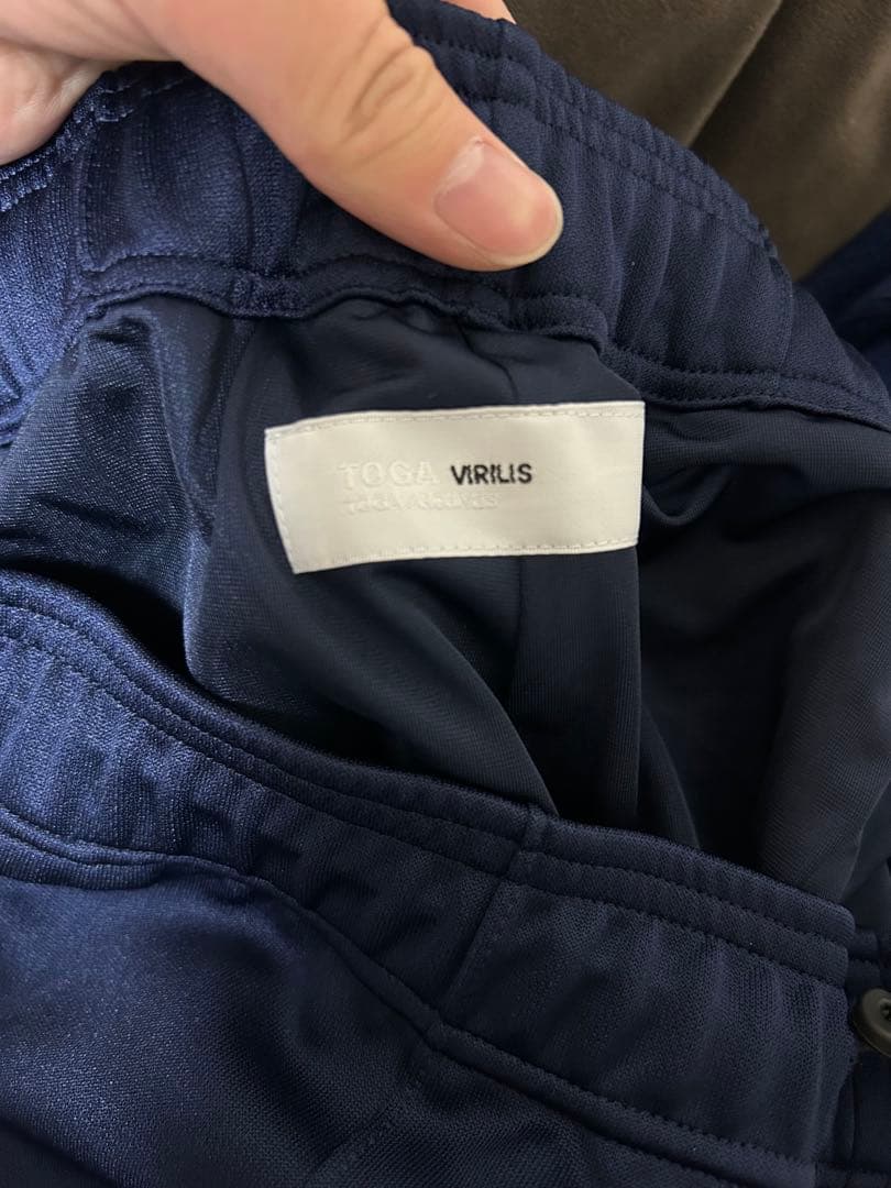 TOGA VIRILIS ネイビー トラックパンツ プリーツスラックス