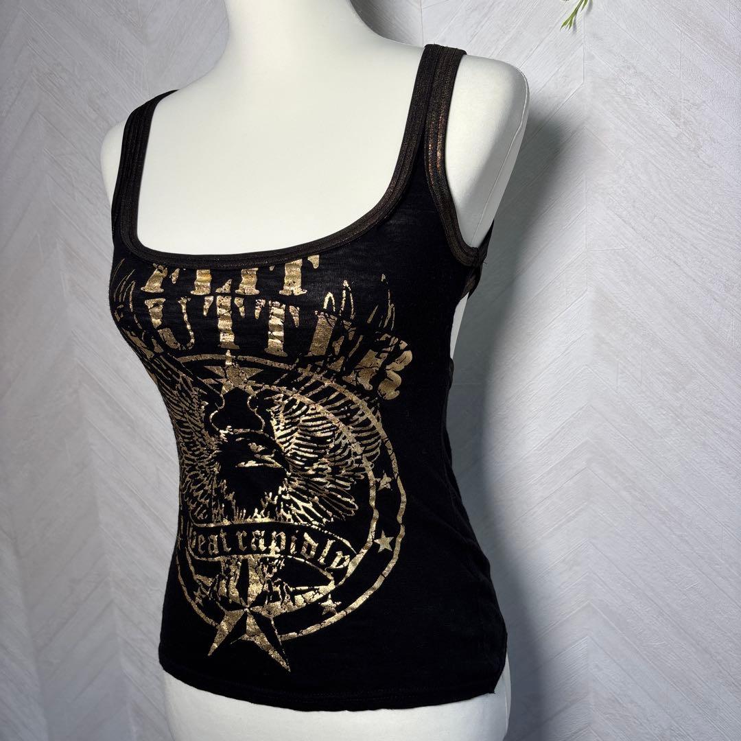 d.i.a. 平成ギャルy2k バックオープン箔押しプリント羽　タンクトップ