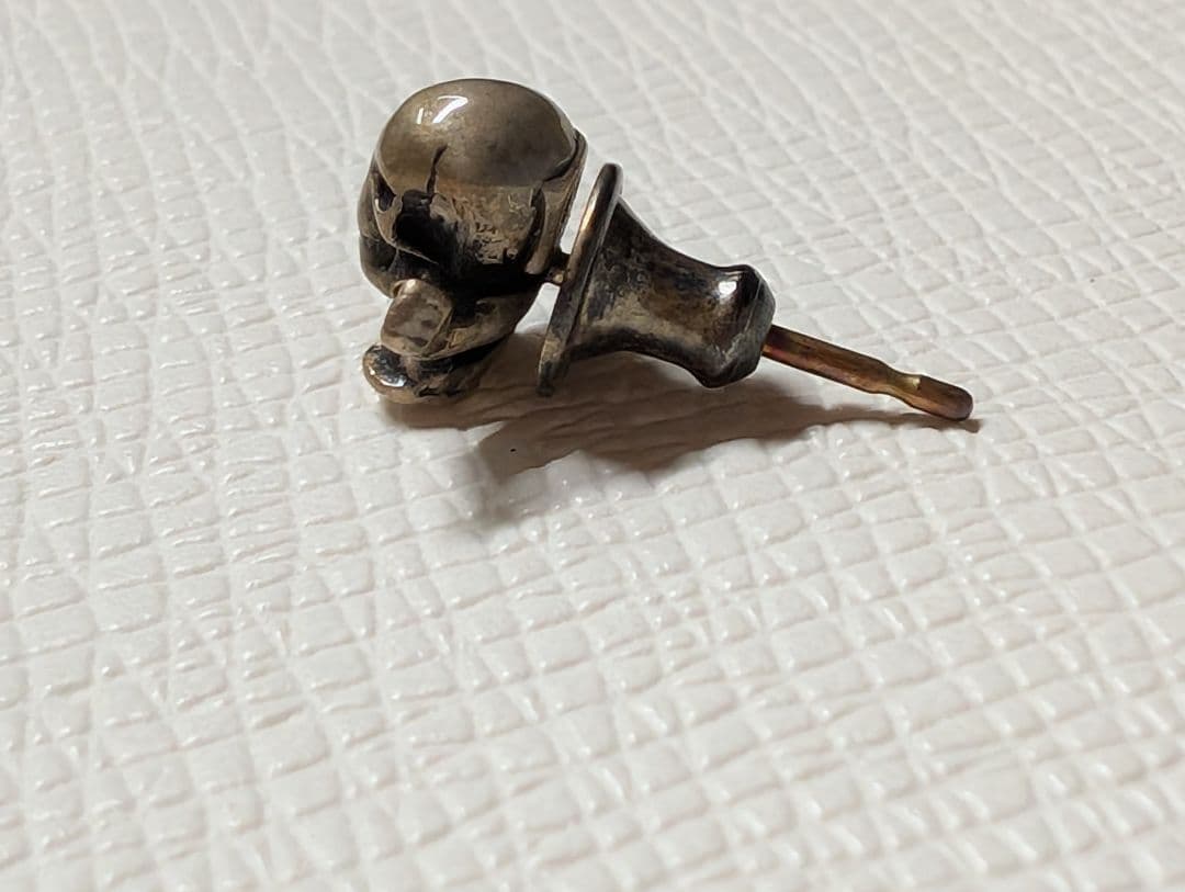 クロムハーツ スカルデザイン ピアス(片耳用)