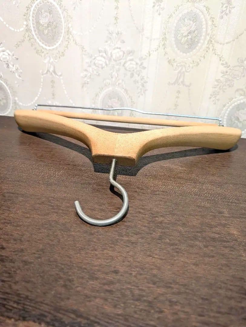 木製 無垢 コートハンガー 肩にカーブと厚みがあるタイプ 20本以上確約