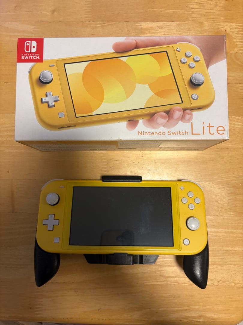 Nintendo Switch Lite イエロー 本体 + グリップ