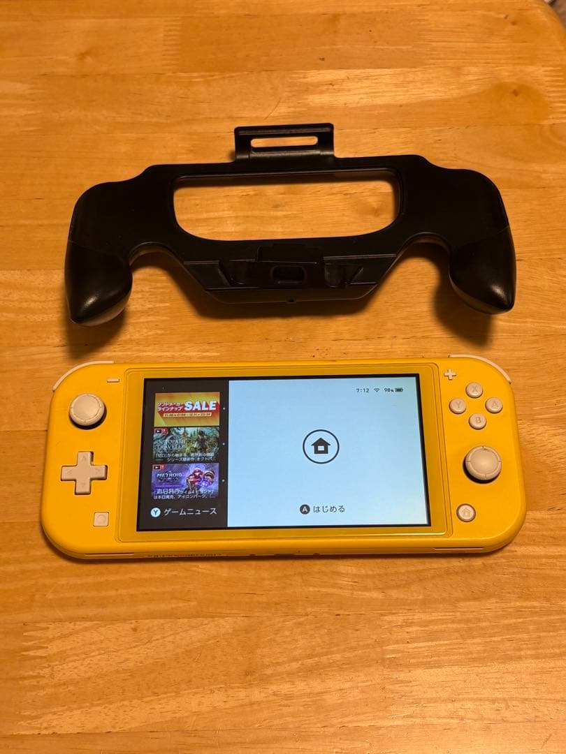 Nintendo Switch Lite イエロー 本体 + グリップ