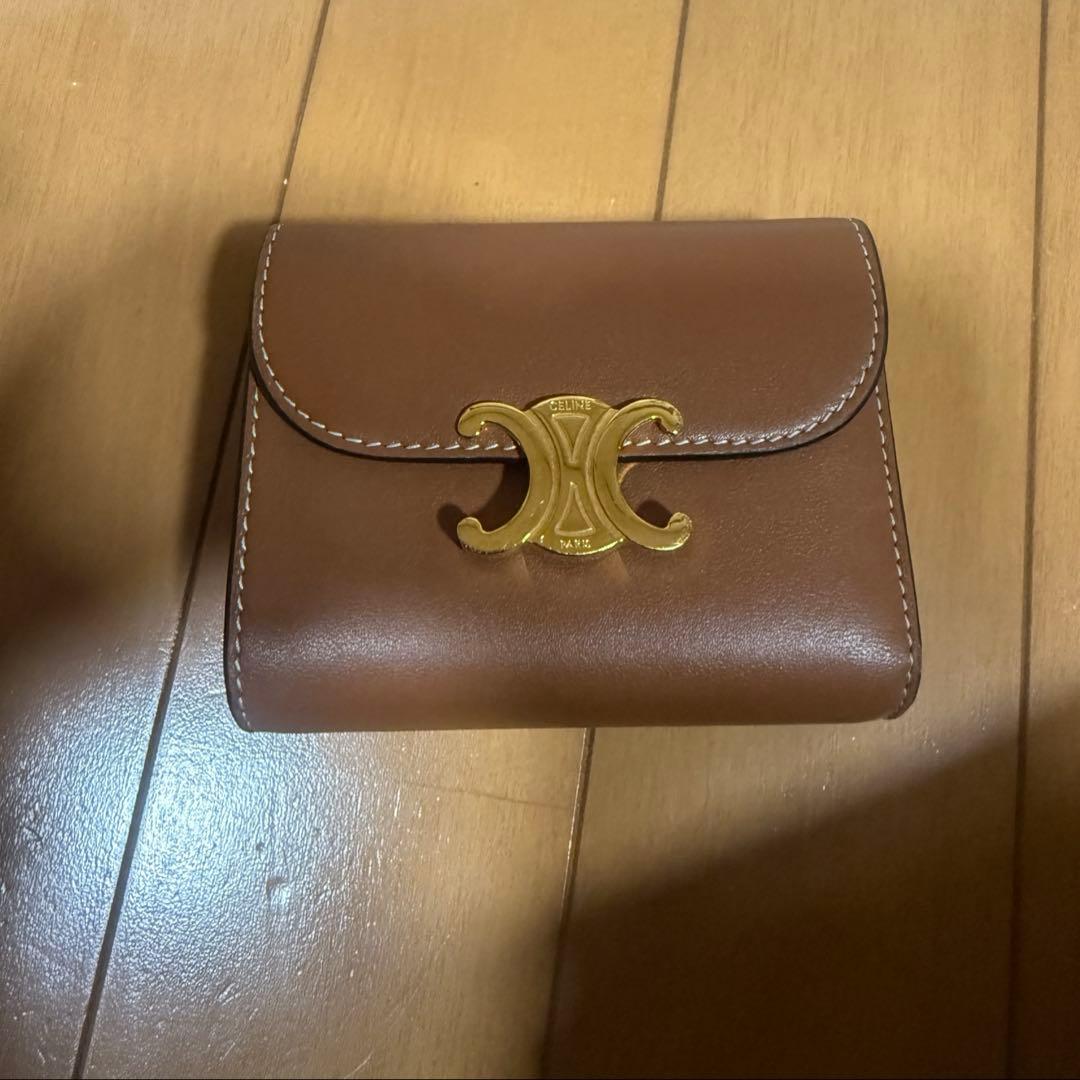 セリーヌスモールフラップウォレット トリオンフ / シャイニースムースラムスキン