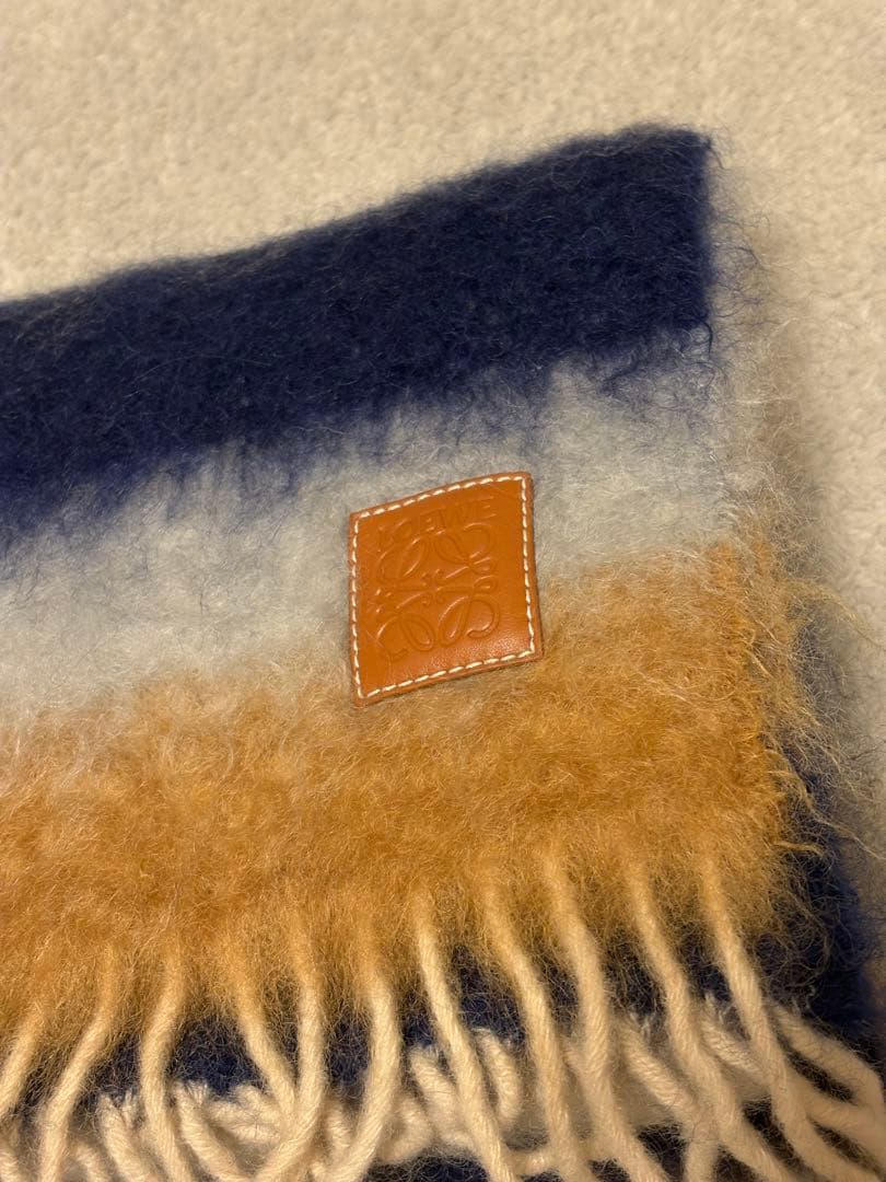 LOEWE グラデーションマフラー