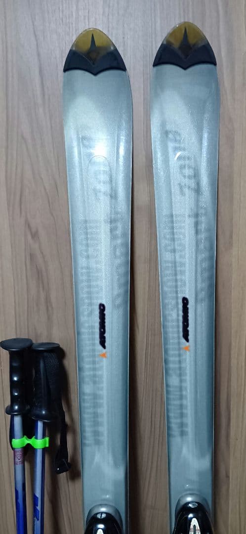 Atomic　メンズ　スキー板160cmとストック120cmのセット