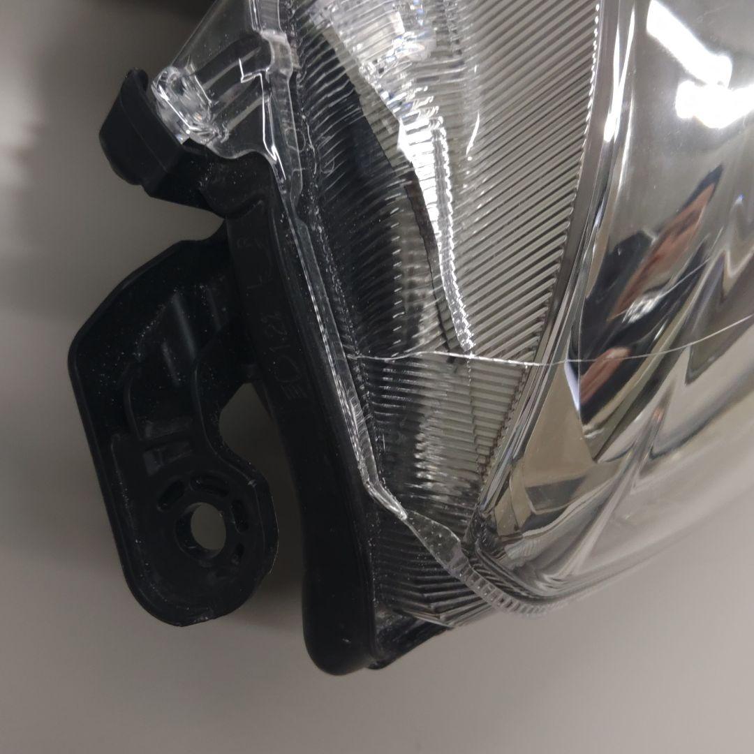 ダイハツ　ムーヴキャンバス850S右ヘッドランプ
