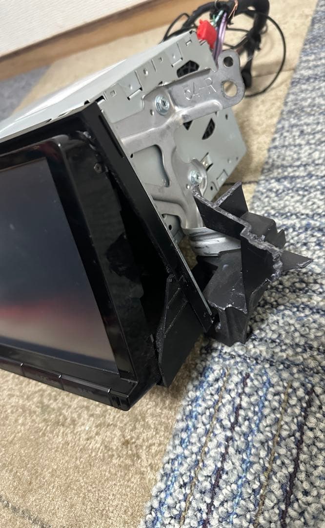 トヨタ純正　NSZT-Y64T　メモリーナビ