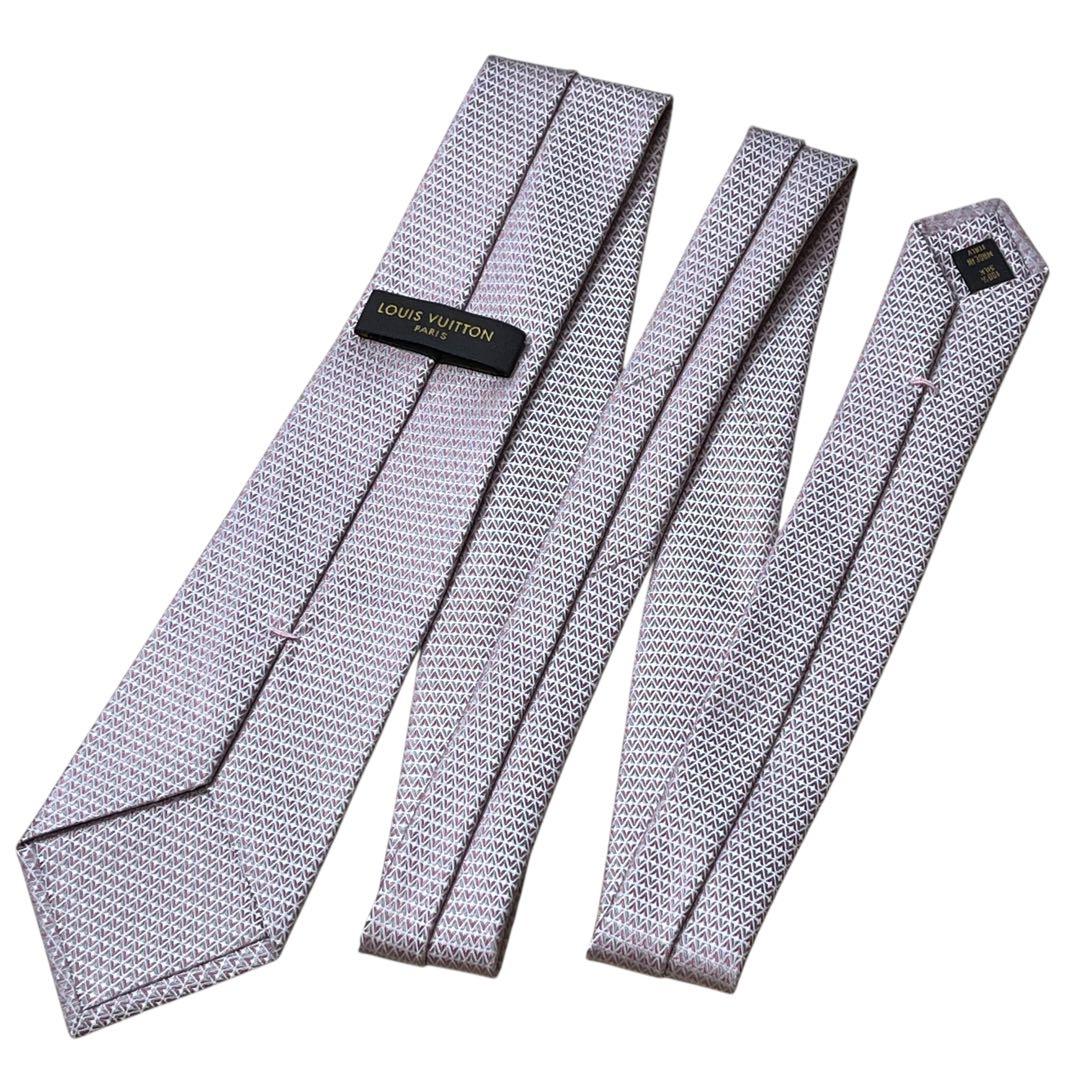 美品　現行　ルイヴィトン　ピンク　ダイヤモンドブイ　ネクタイ　クラヴァット