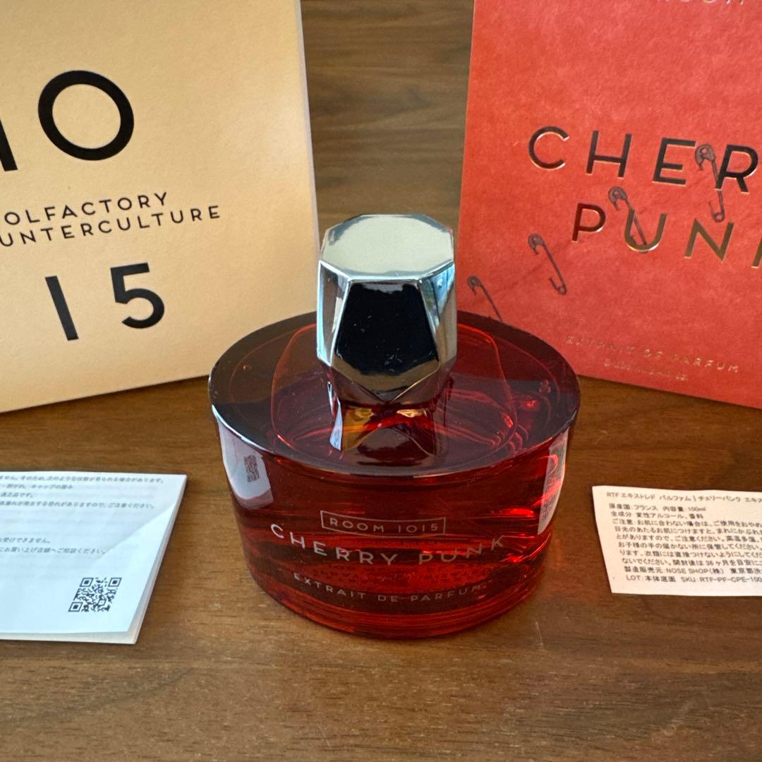 ROOM 1015 CHERRY PUNK エクストレクト・ド・パルファム