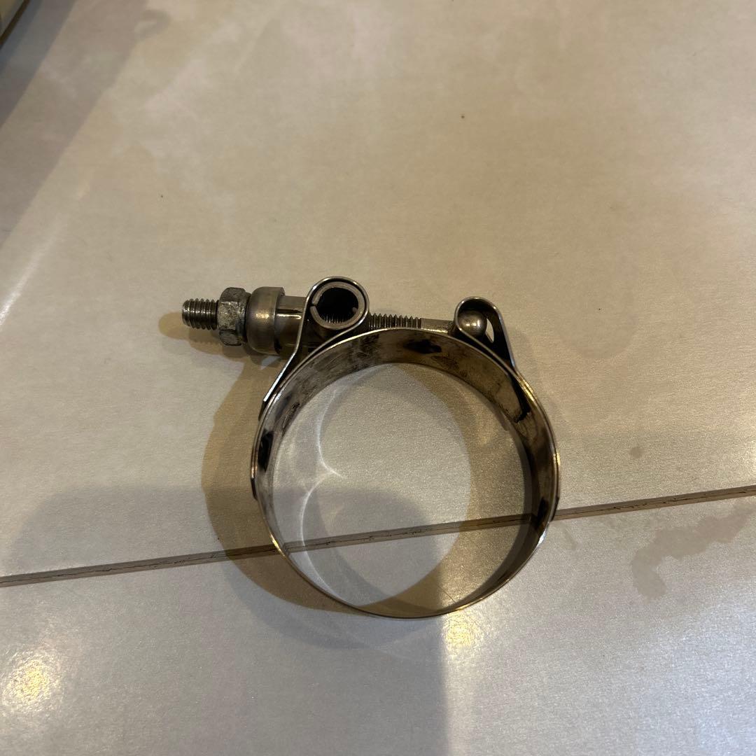 マーベリックのcb400sf revo用の変換アダプターになります。