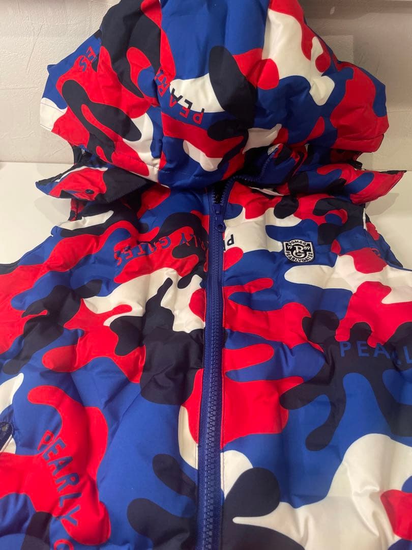 【新品未使用】PEARLY GATES 迷彩柄フード付きベスト