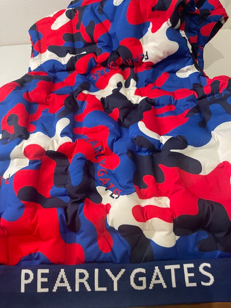 【新品未使用】PEARLY GATES 迷彩柄フード付きベスト