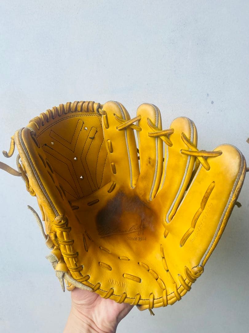 ウィルソンスタッフ　硬式用グラブ（投手用）