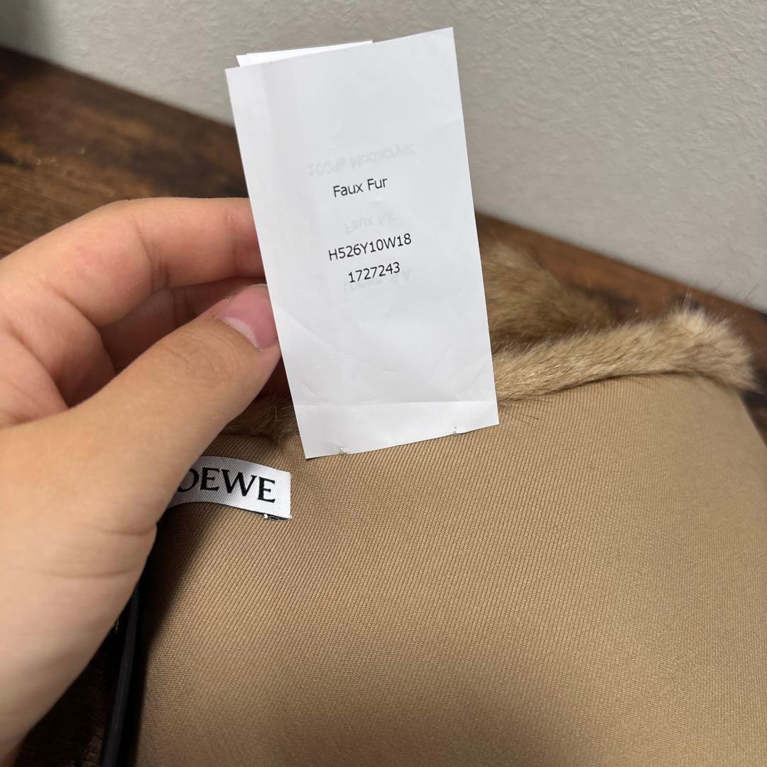 LOEWE ロエベ　ファーネックカラー