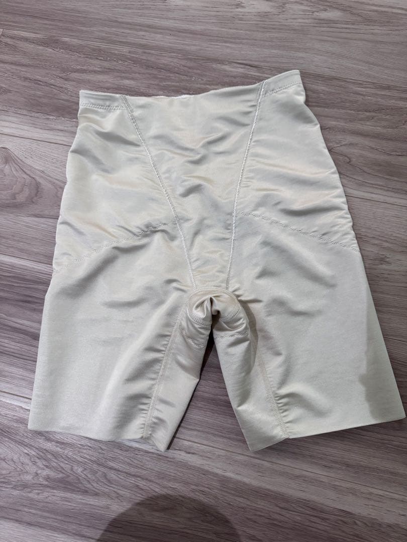 ブライダルボーテ　上下セット　ビスチェC65 / ガードルMサイズ