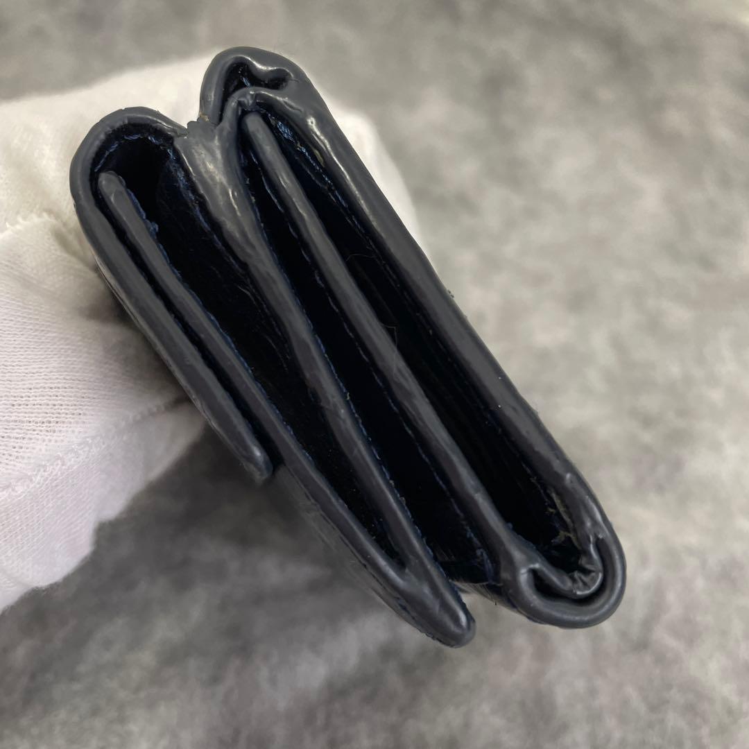 ナイルクロコダイル、三つ折り財布、コンパクト、本革、ブラックネイビー　内側型押し