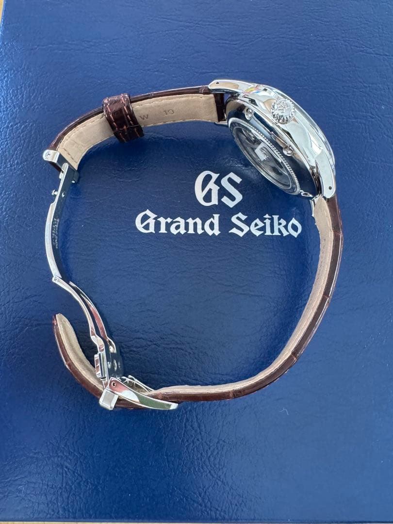 ⭐︎大谷選手ドジャース入団会見着用時計⭐︎SBGM221 5年保証 茶色革ベルト