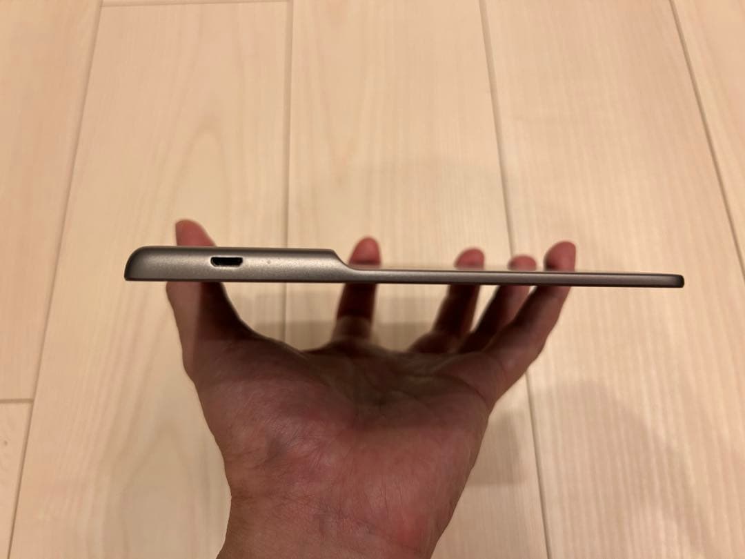 Amazon Kindle Oasis 第10世代 8GB Wifiモデル