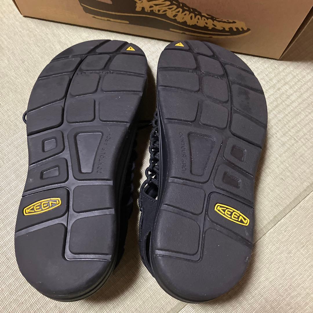 keen ユニーク　サンダル