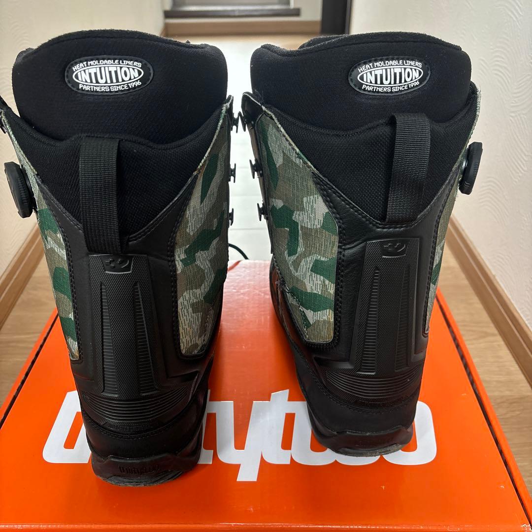 thirtytwo DIESEL HYBRID 迷彩 スノーボードブーツ