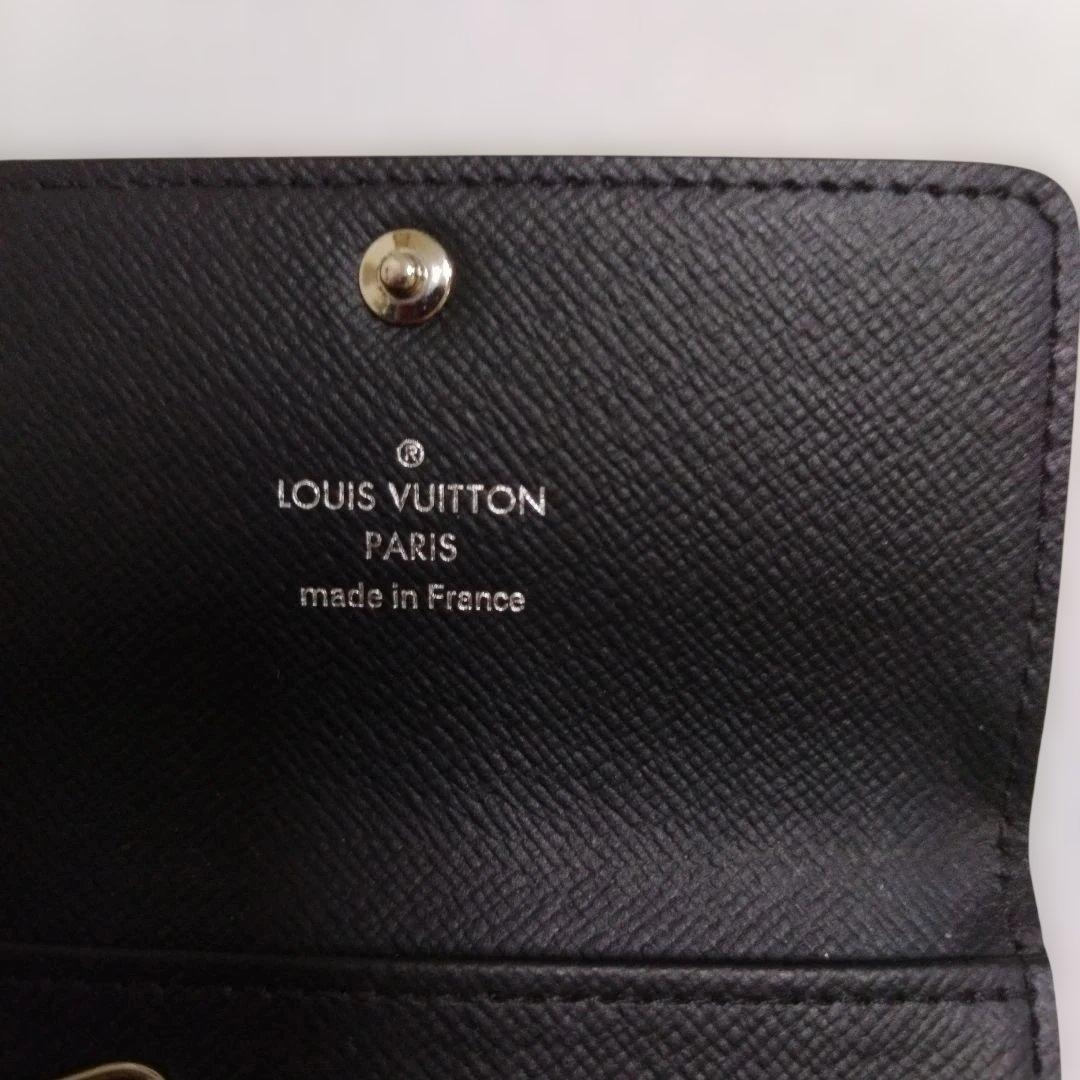Louis Vuitton ブラックキーケース