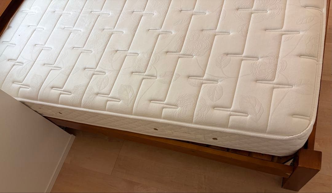 ヤドン様 日本ベッド　セミダブルマットレス　シルキーポケットレギュラー ウール入