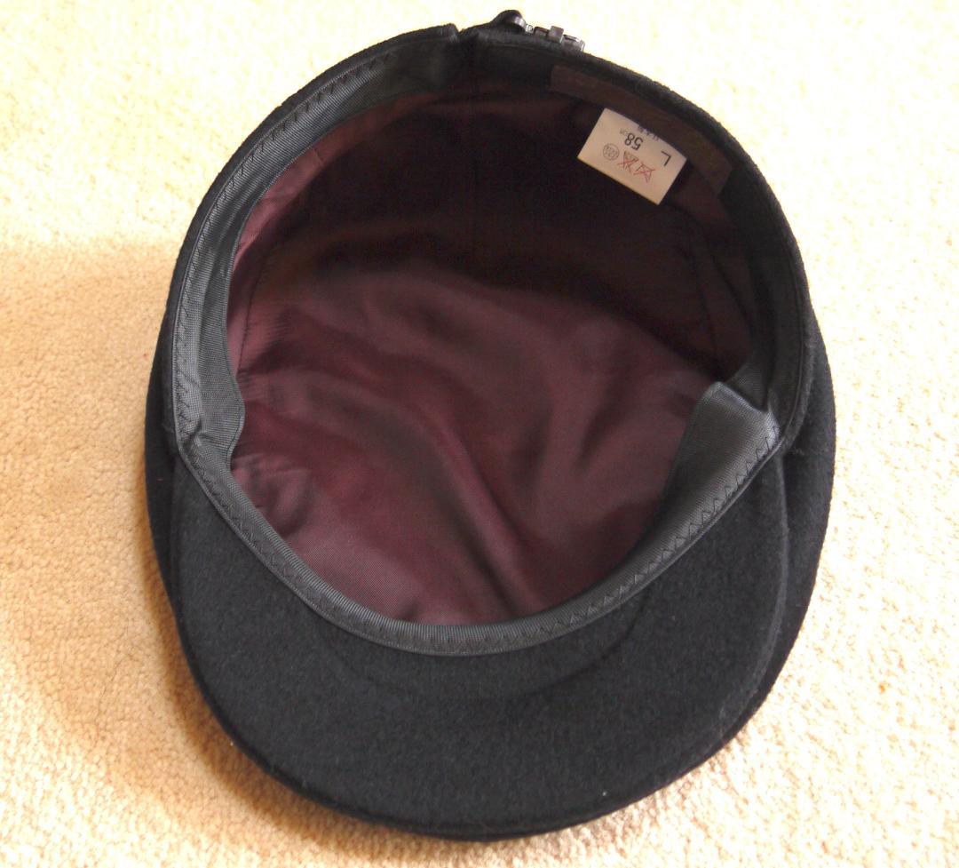 ボルサリーノ　黒いキャスケット 調整可能バックル付き