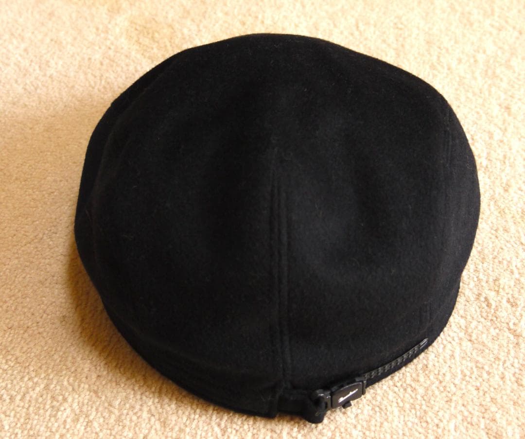 ボルサリーノ　黒いキャスケット 調整可能バックル付き