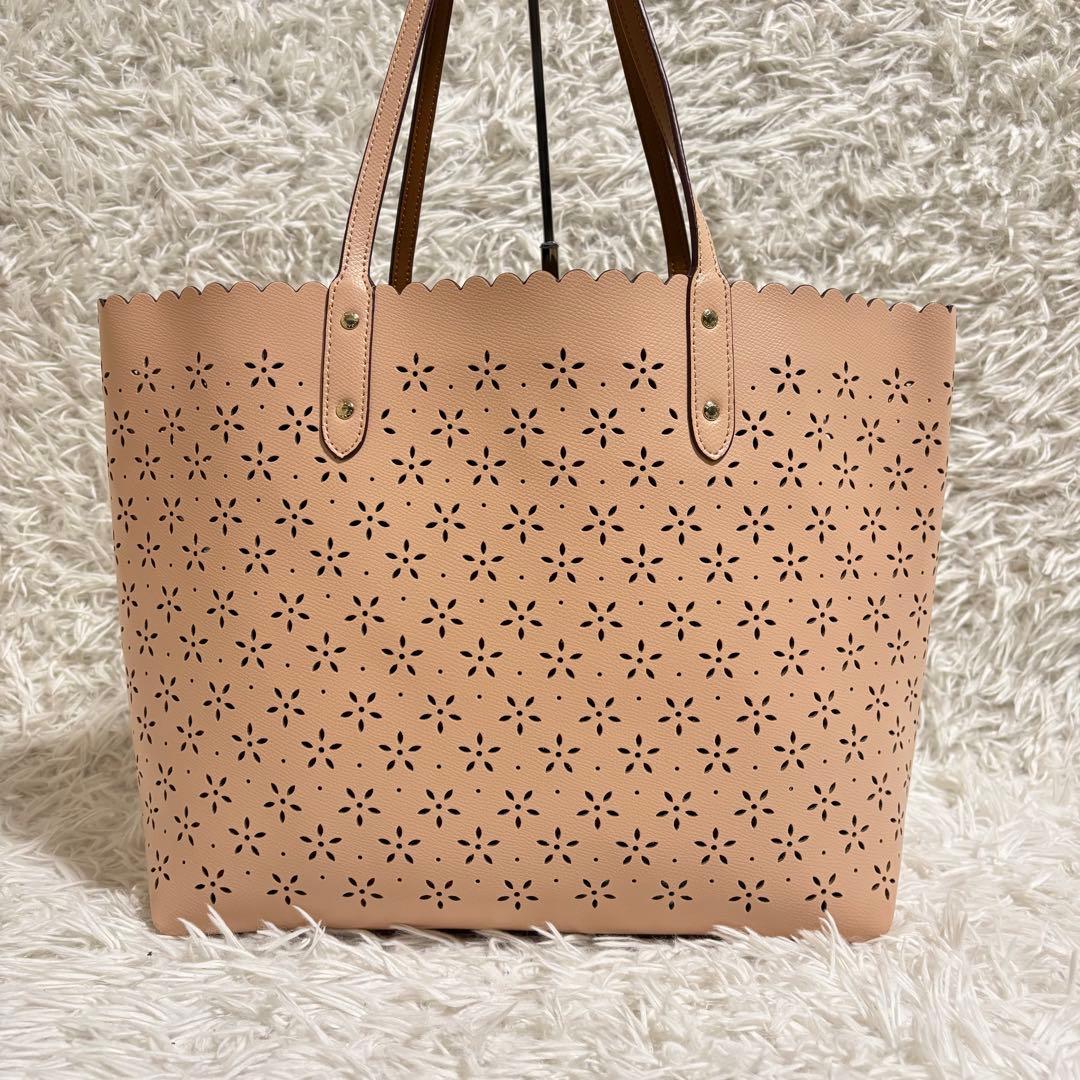 ✨付属品付/ラメ加工✨コーチ トートバッグ シティ カットワーク 花柄 大容量