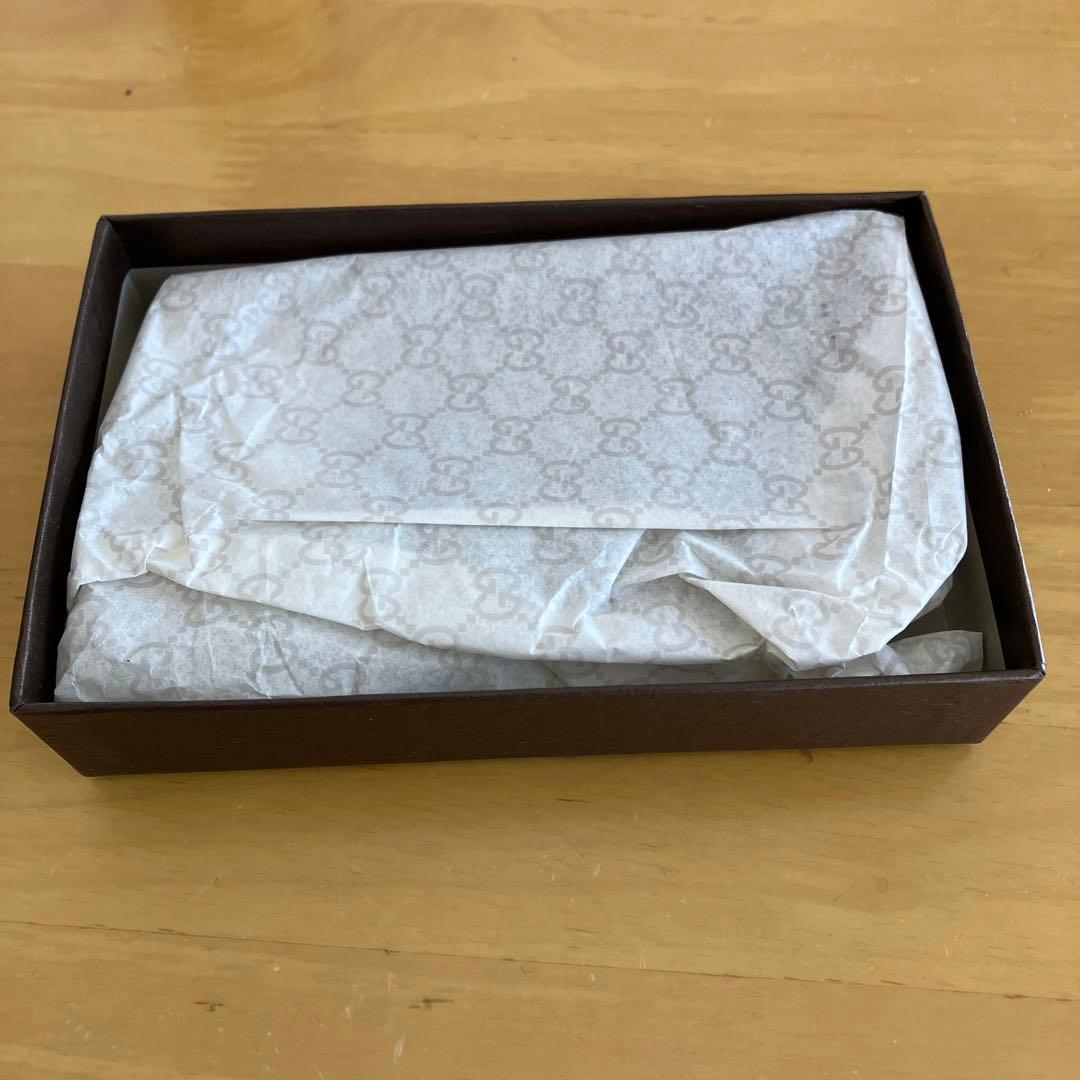 GUCCIグッチ　パパガッロオウム　鳥　キーホルダー、箱袋付き、キーリング