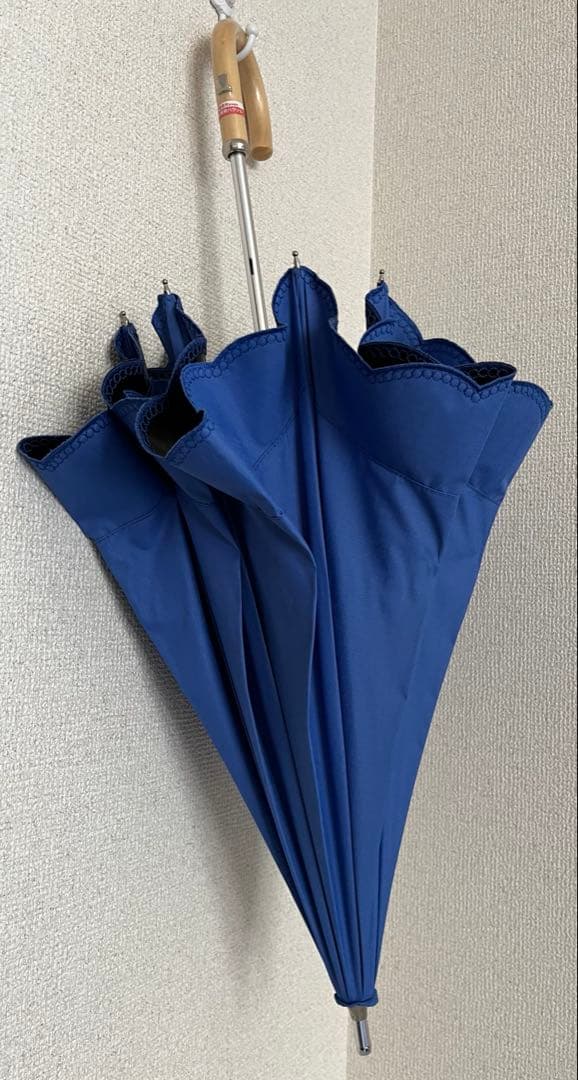 素敵に…LANVIN ロイヤルブルー⭐︎ フリル日傘⭐︎一級遮光