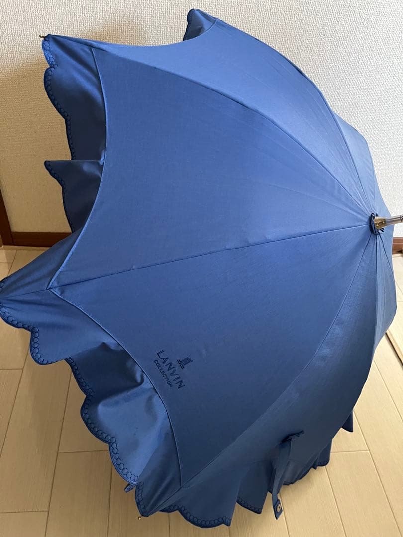 素敵に…LANVIN ロイヤルブルー⭐︎ フリル日傘⭐︎一級遮光