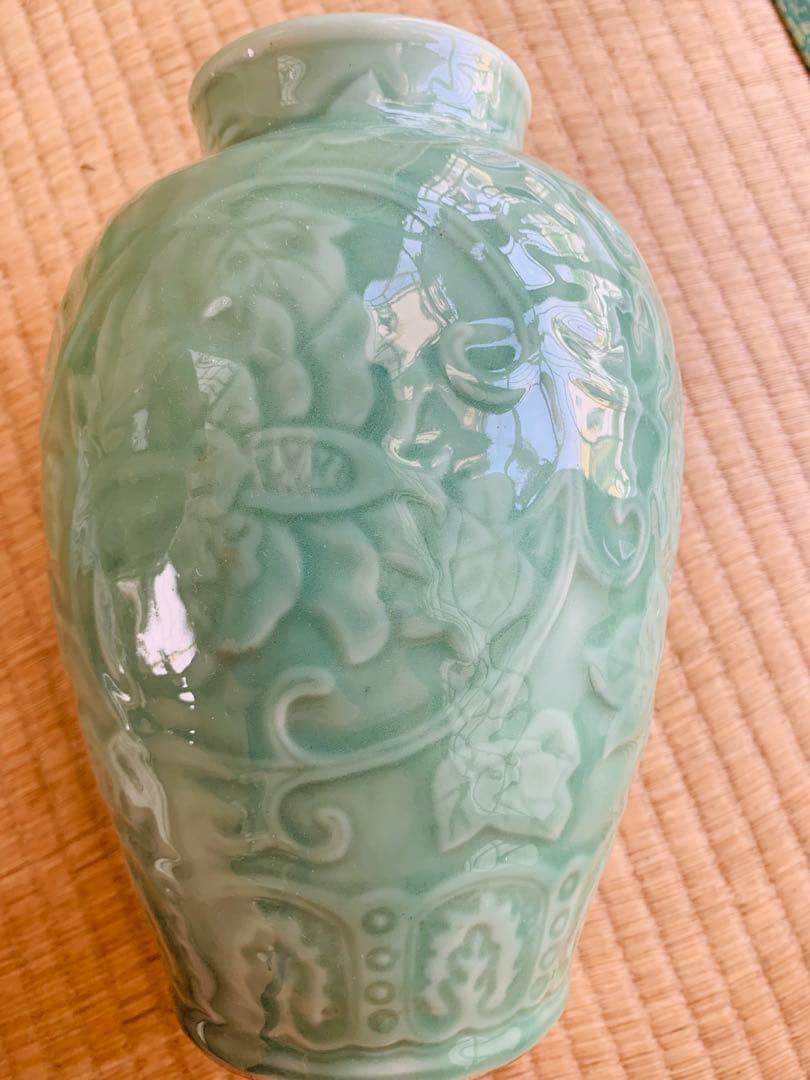 中国清時代豆青釉花瓶