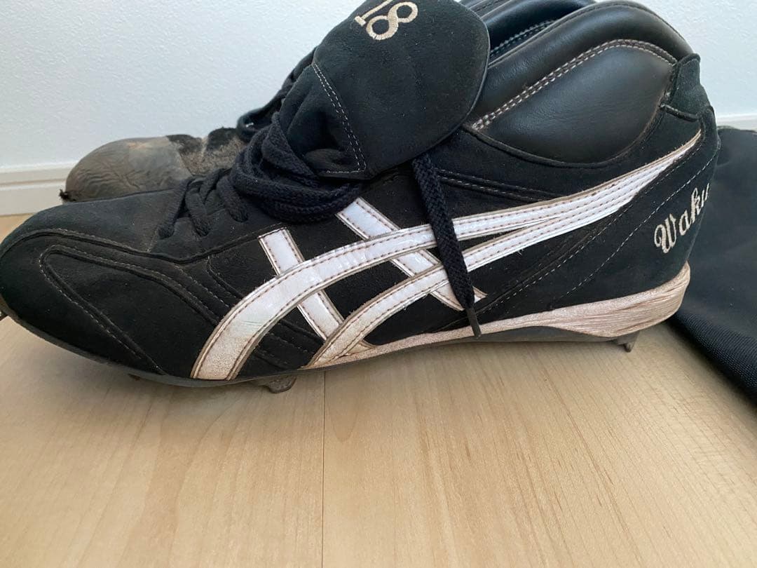 千葉ロッテマリーンズ時代涌井秀章選手実使用スパイク